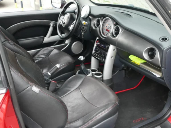 MINI 3 Portas Cooper S 23