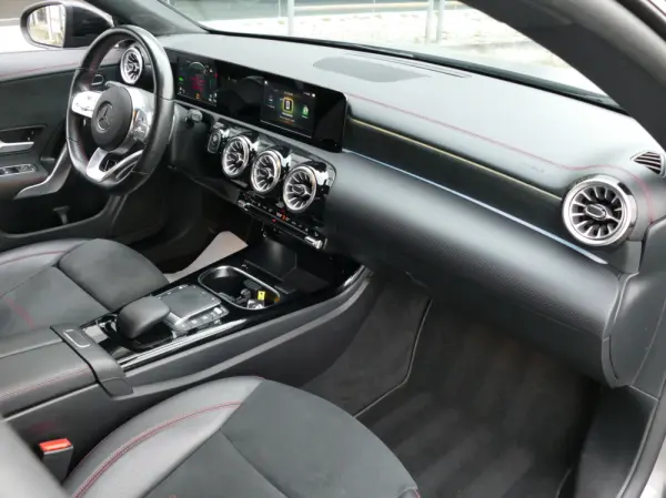 Mercedes-Benz CLA 250 e AMG Line 25