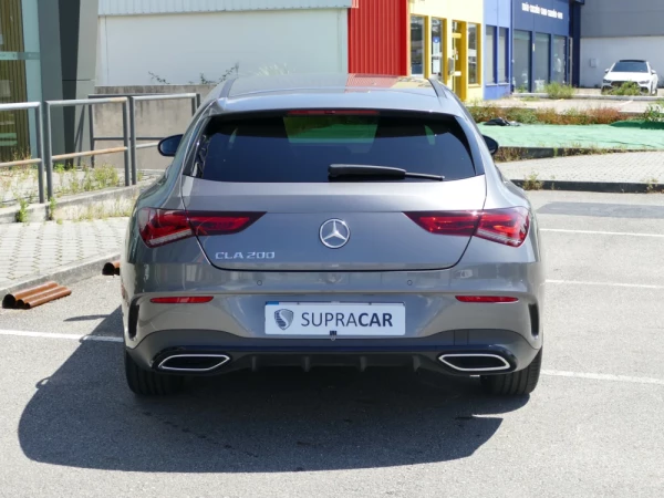 Mercedes-Benz CLA 200 Shooting Brake AMG Line Aut. 4