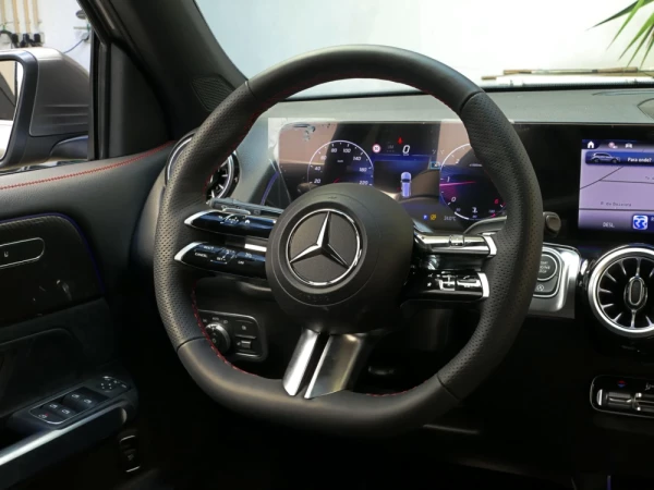 Mercedes-Benz GLB 180 d AMG Line 27