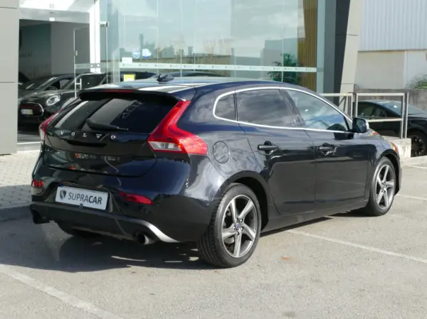 Volvo V40 1.6 D2 R-Design 4