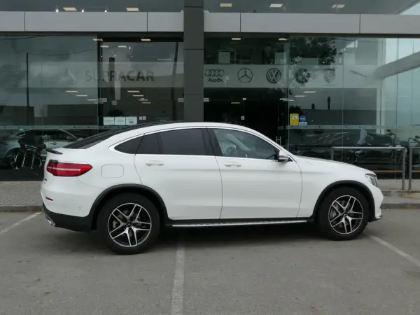 Mercedes-Benz GLC 220 d 4Matic 9G-TRONIC AMG Line 19