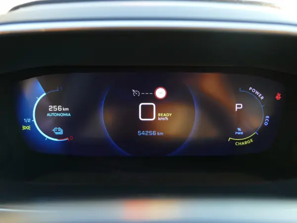 Peugeot e-208 50 kWh GT 17