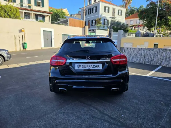 Mercedes-Benz GLA 200 CDi AMG Line 21