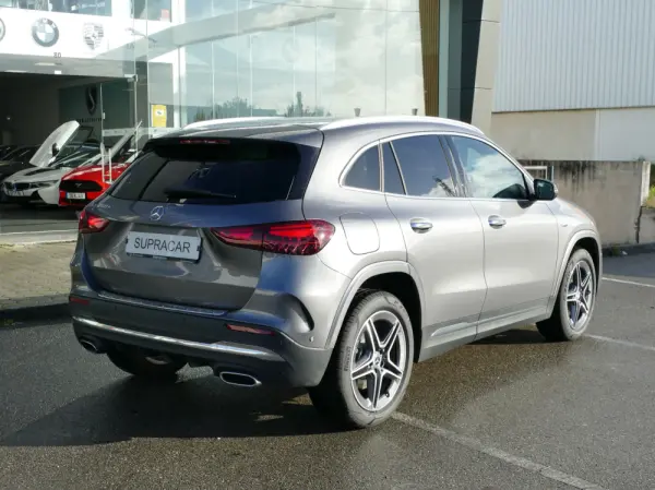 Mercedes-Benz GLA 250 e AMG Line 3