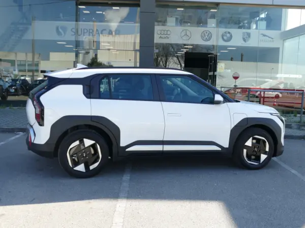 Kia EV3 58.3 kWh Drive 19