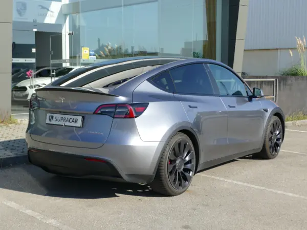 Tesla Model Y Performance Tração Integral 4