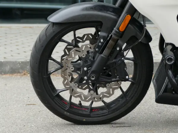 Harley-Davidson FL CVO ROAD GLIDE ST 5