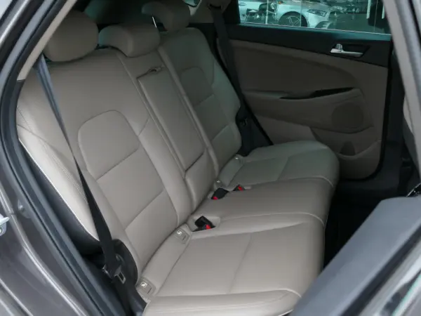 Hyundai Tucson 1.6 CRDi Premium DCT 32