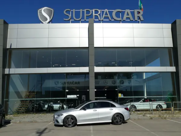 Mercedes-Benz A 200 Limousine AMG Line Aut. 42