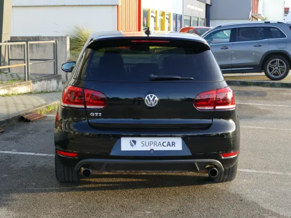Volkswagen Golf 2.0 TSi GTI DSG 4