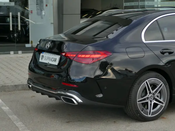 Mercedes-Benz C 300 e AMG Line 6