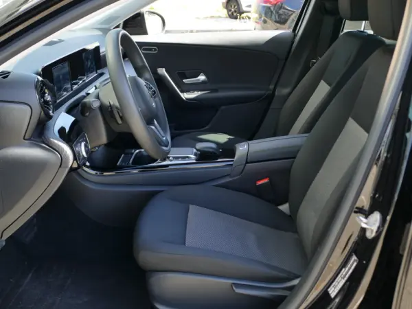 Mercedes-Benz A 250 Limousine e Style Plus 26