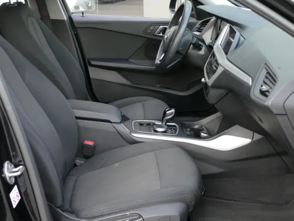 BMW 116 d Corporate Edition Auto 28