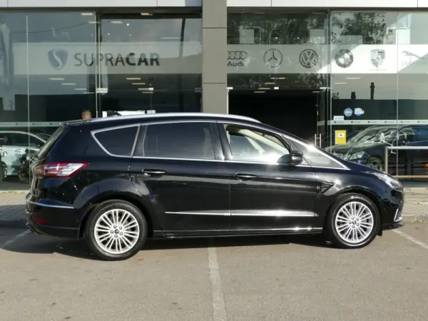 Ford S-Max 2.0 TDCi Vignale Powershift 44