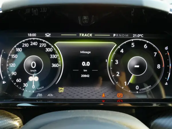 Aston Martin Vantage Coupe V8 27