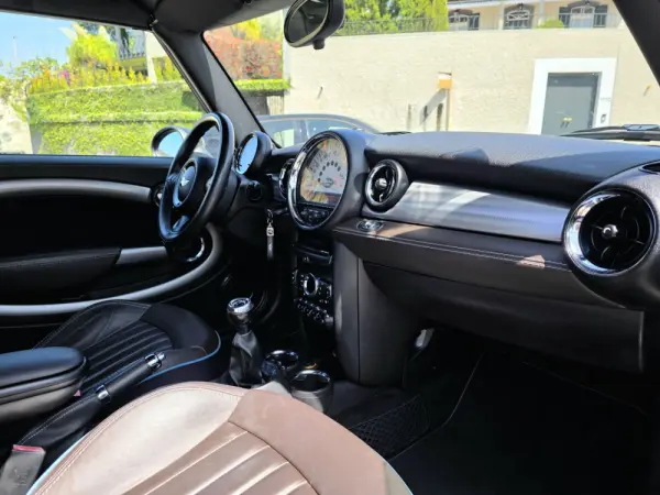 MINI Cabrio Cooper D 12