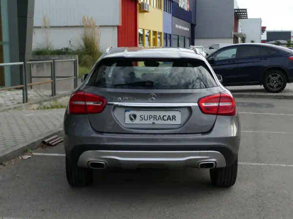Mercedes-Benz GLA 180 CDi Urban 6