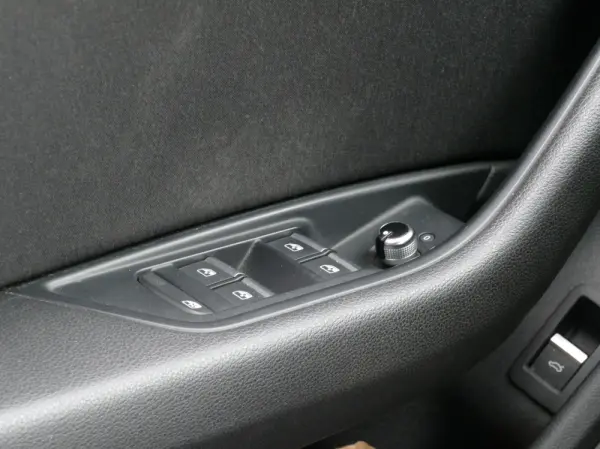 Audi A4 Avant 40 TDI Sport S tronic 33