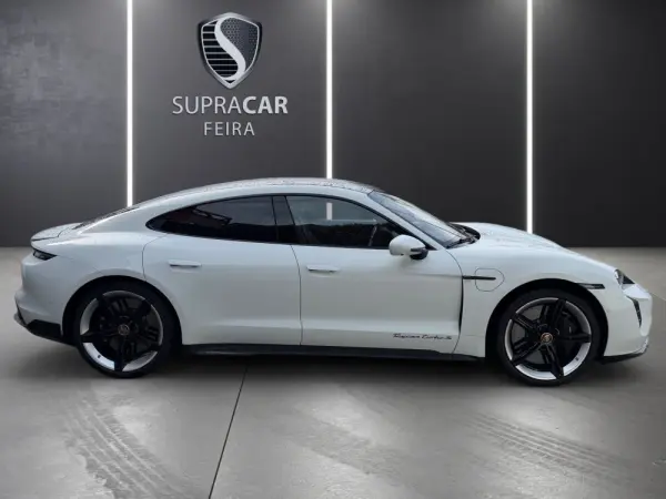 Porsche Taycan Turbo S 3