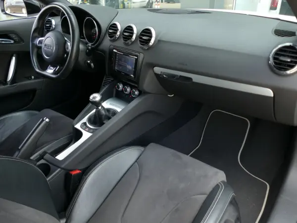 Audi TT RS Coupé Plus 2.5 TFSi quattro 32