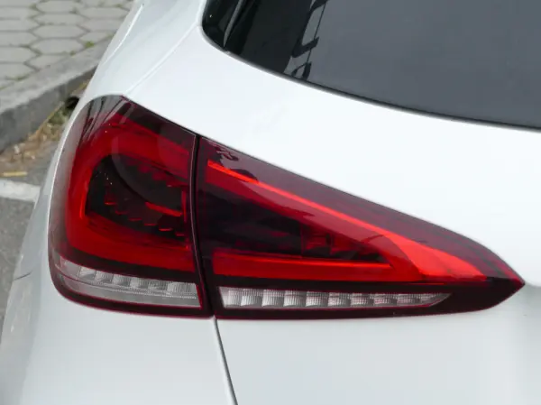 Mercedes-Benz A 35 AMG 4Matic 12