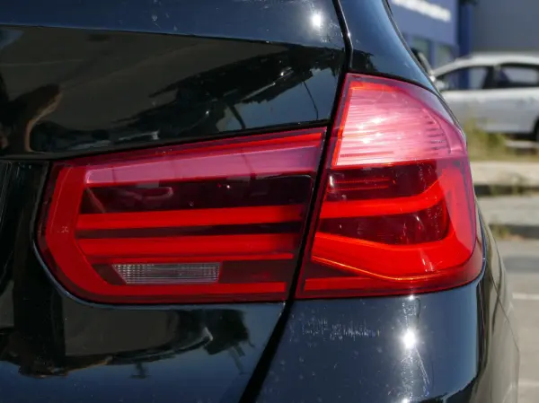 BMW 318 d Line Sport 11