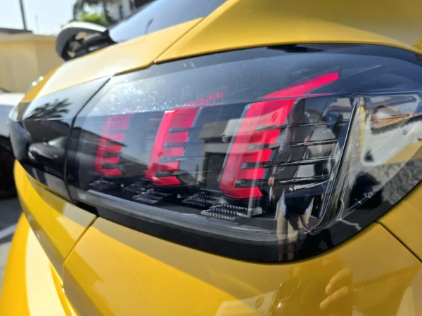 Peugeot 208 1.2 PureTech GT Line 22