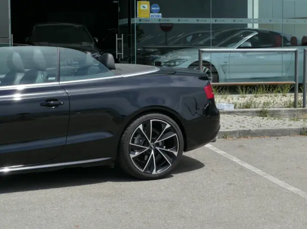 Audi A5 Cabrio 2.0 TDi S-line 17