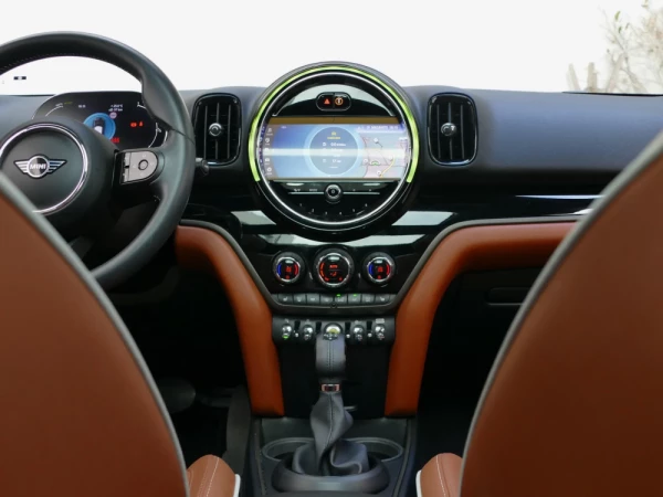 MINI Countryman Cooper SE ALL4 Classic Auto 42
