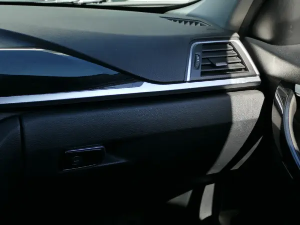 BMW 318 d Line Sport 36