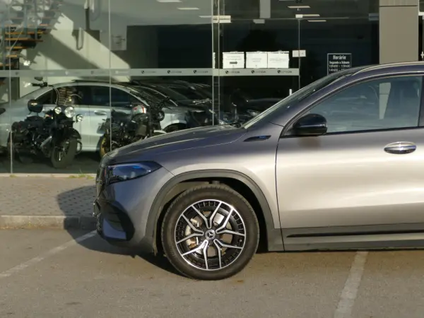 Mercedes-Benz EQA 250 AMG Line 15