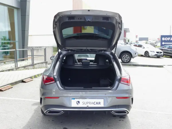 Mercedes-Benz CLA 250 e Shooting Brake AMG Line 12