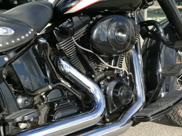 Harley-Davidson FLST Soft Tail c/ injeção c/ radiador óleo 10