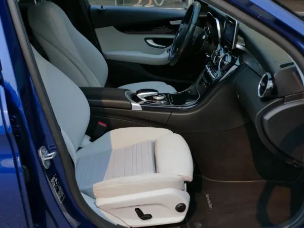 Mercedes-Benz C 300 h Avantgarde+ 30