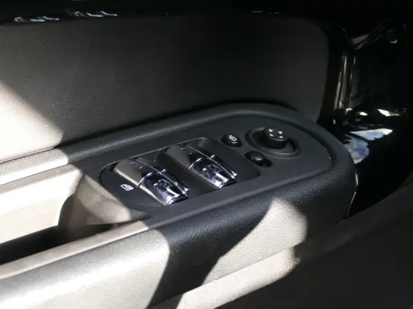 MINI Countryman Cooper SE ALL4 Auto 36