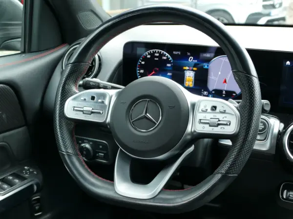 Mercedes-Benz GLB 180 d AMG Line 37