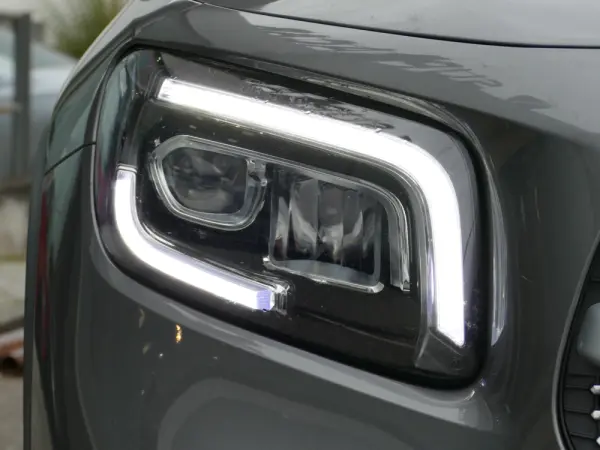 Mercedes-Benz GLB 180 d AMG Line 8
