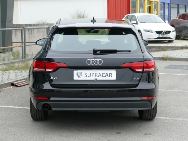 Audi A4 Avant 2.0 TDI Advance 4
