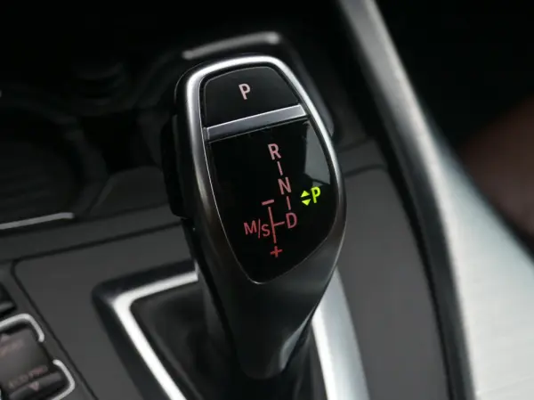 BMW 220 d Coupe Pack M Auto 19