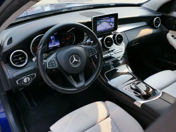 Mercedes-Benz C 300 h Avantgarde+ 24