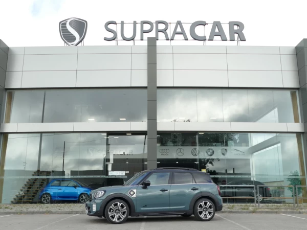 MINI Countryman Cooper SE ALL4 Classic Auto 44