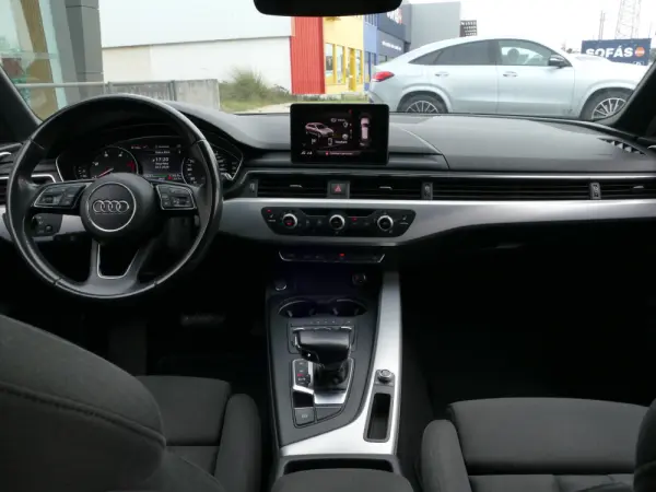 Audi A4 Avant 40 TDI Sport S tronic 35