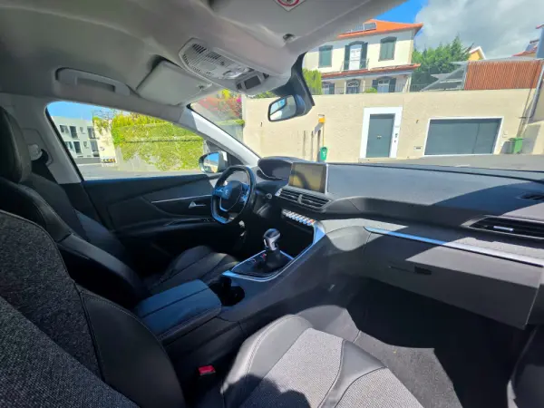 Peugeot 3008 1.2 PureTech Allure 15
