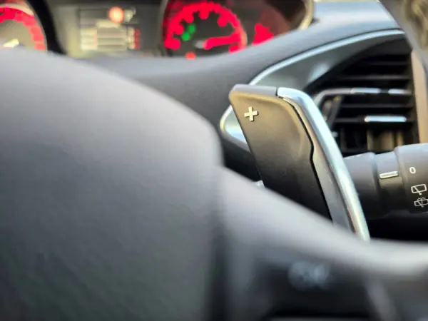 Peugeot 308 1.5 BlueHDi Style EAT8 25