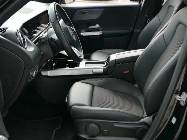 Mercedes-Benz EQB 300 4Matic Progressive 29