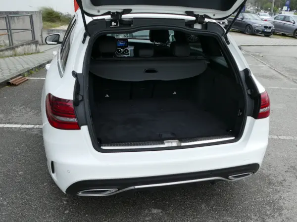 Mercedes-Benz C 220 d AMG Line 12