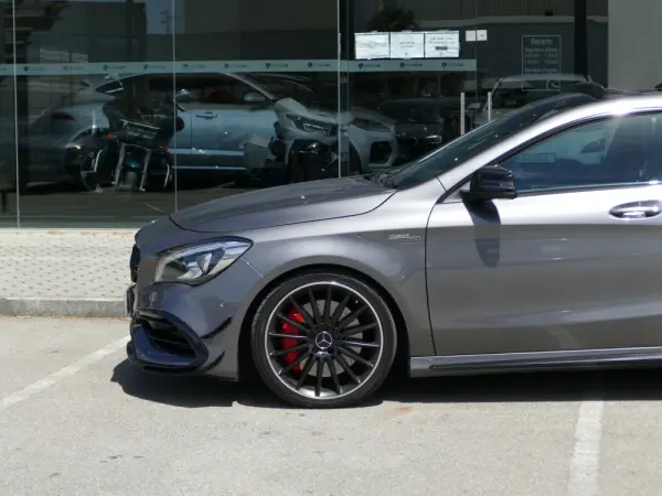 Mercedes-Benz CLA 45 AMG Shooting Brake 4-Matic 18