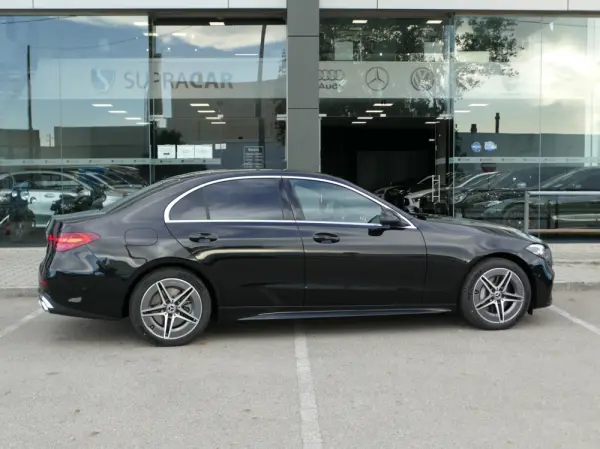 Mercedes-Benz C 300 e AMG Line 38