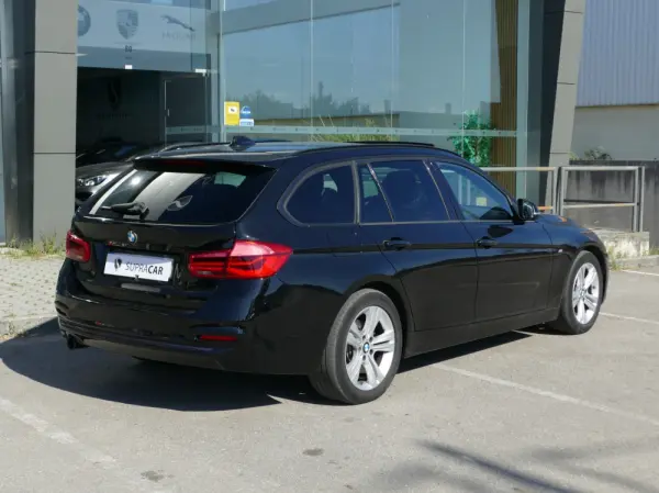 BMW 318 d Line Sport 4